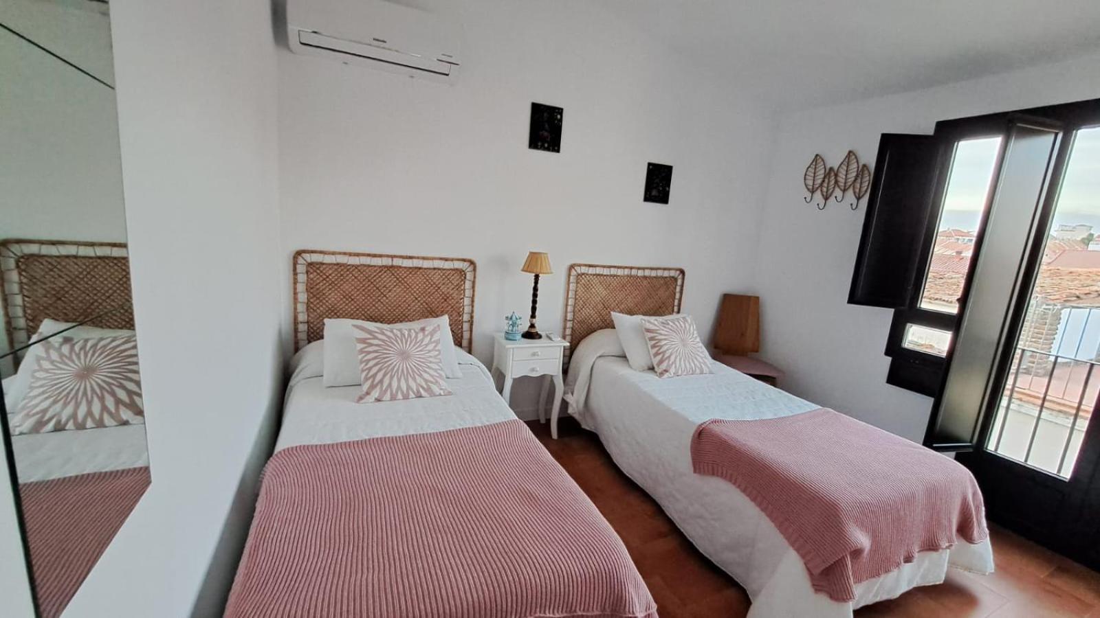Patios. Apartment Plasencia